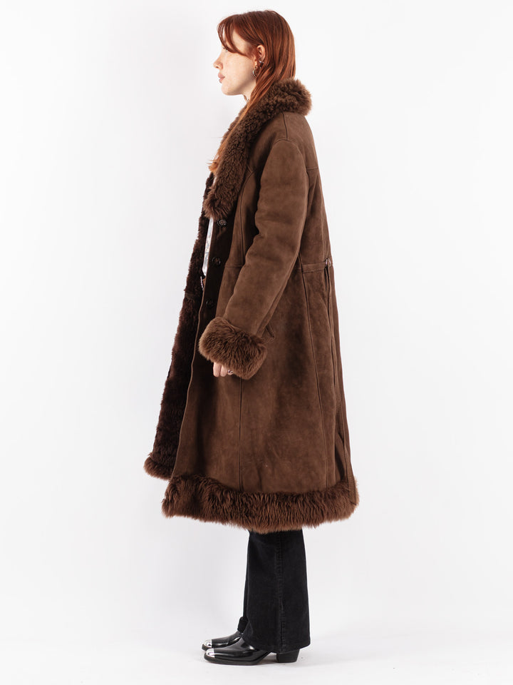 Vintage 70's Women Sheepskin Coat in Brown