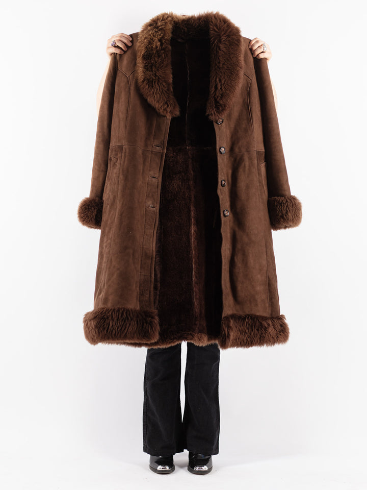 Vintage 70's Women Sheepskin Coat in Brown