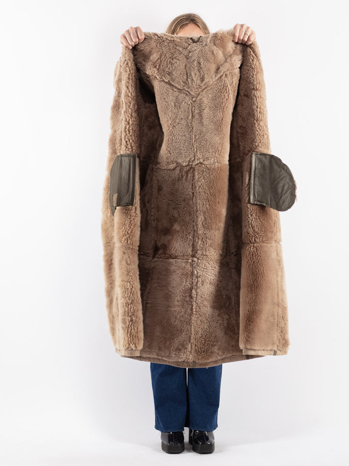 Vintage 70's Women Sheepskin Coat in Beige