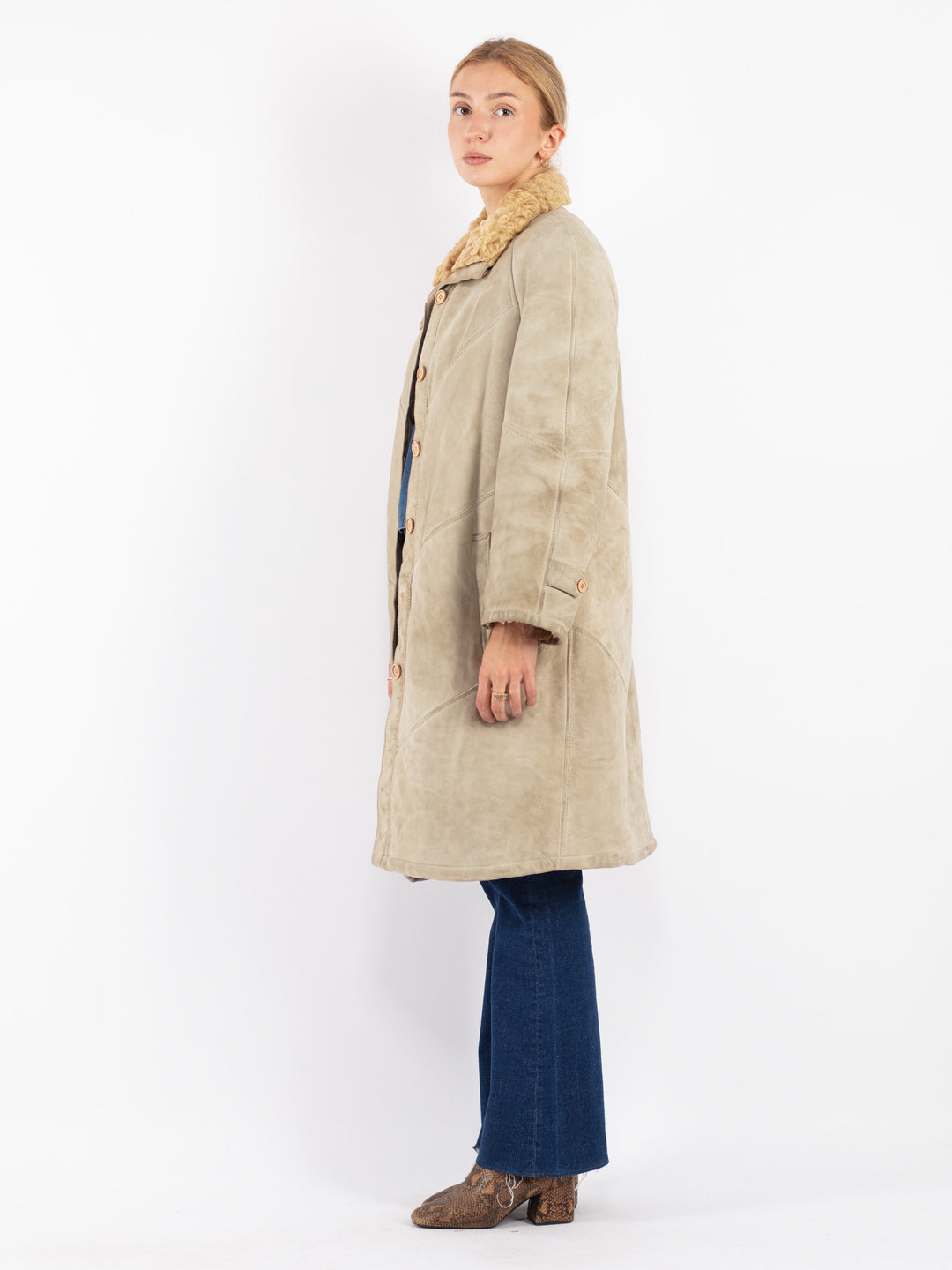 Vintage 70's Women Sheepskin Coat in Beige