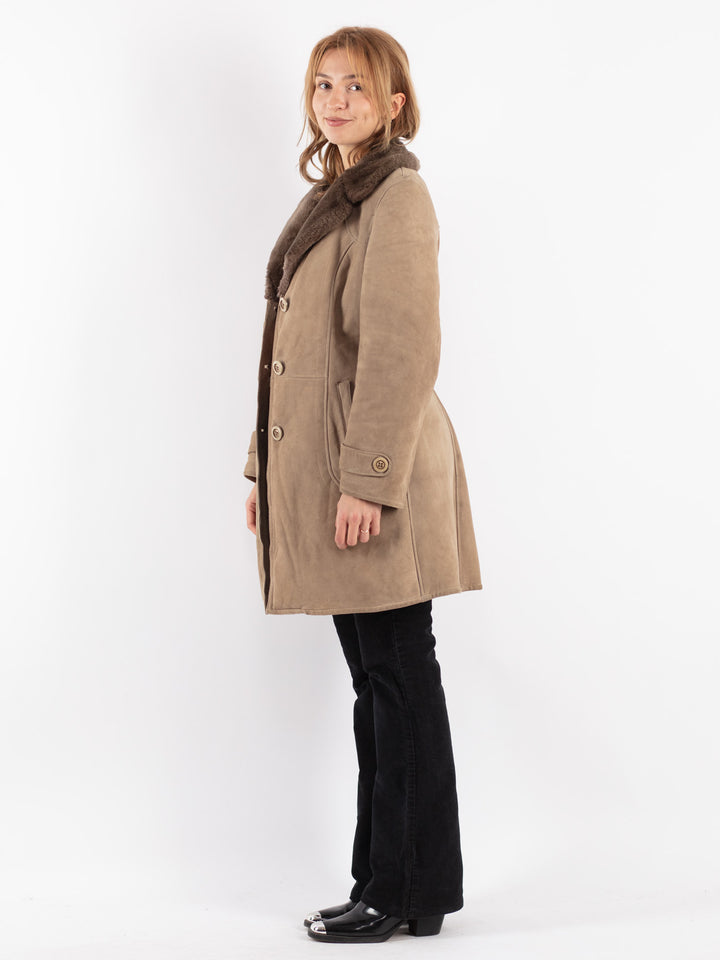 Vintage 70's Women Sheepskin Coat in Beige