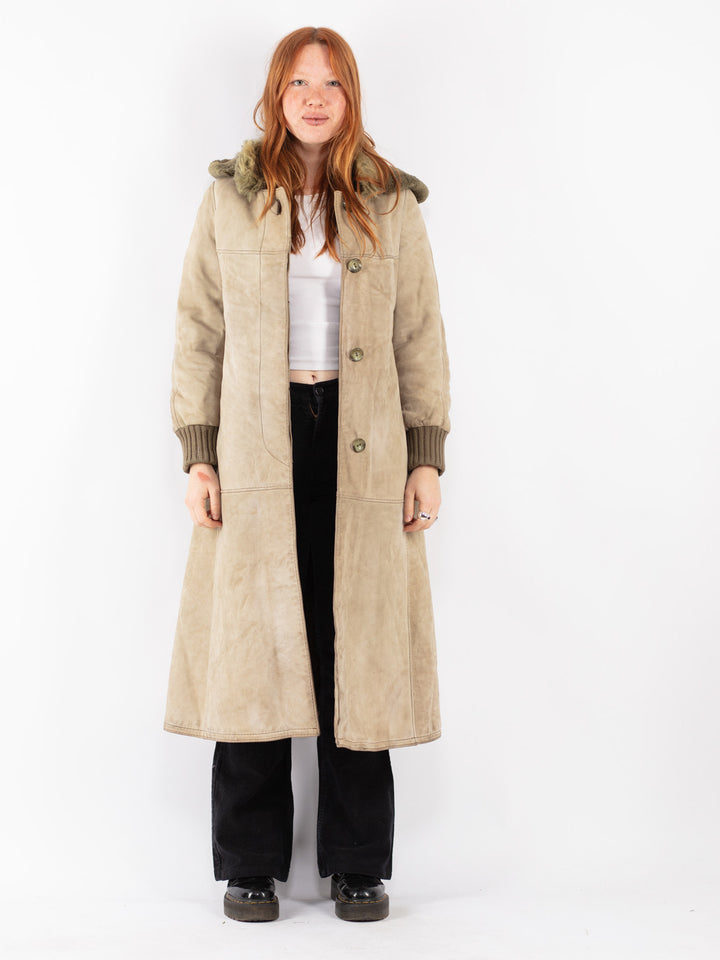 Vintage 70's Women Sheepskin Coat in Beige