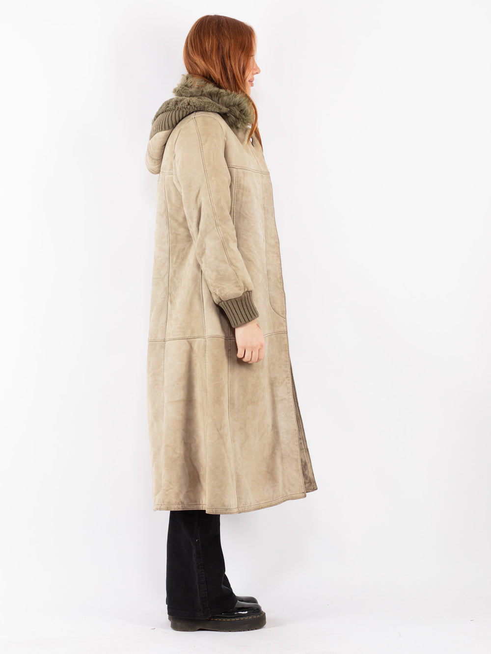 Vintage 70's Women Sheepskin Coat in Beige