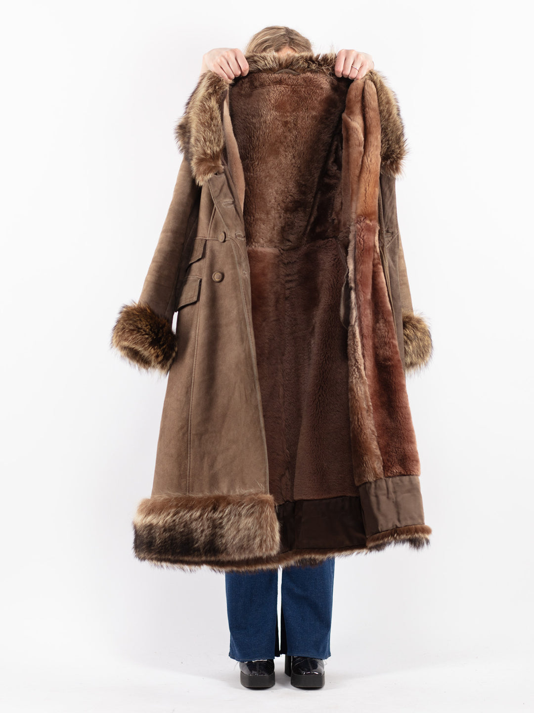 Vintage 70's Women Sheepskin Coat in Beige