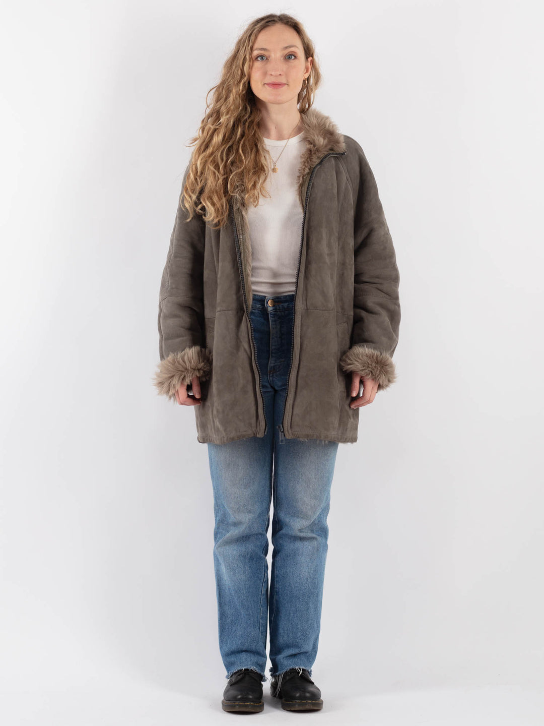 Vintage 70's Women Sheepskin Shearling Coat in Gray - NorthernGrip