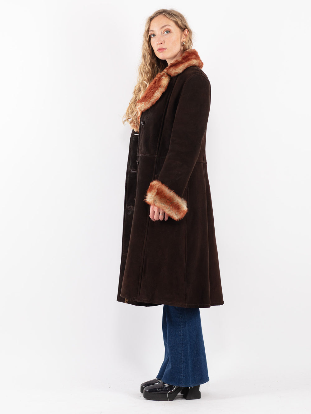 Vintage 70's Women Sheepskin Coat in Brown