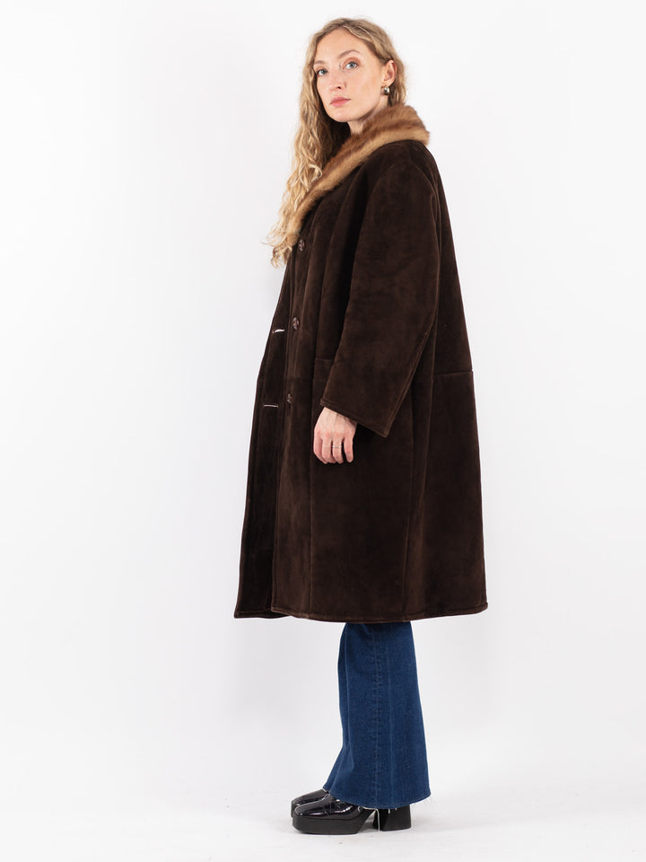 Vintage 70's Women Sheepskin Coat in Brown