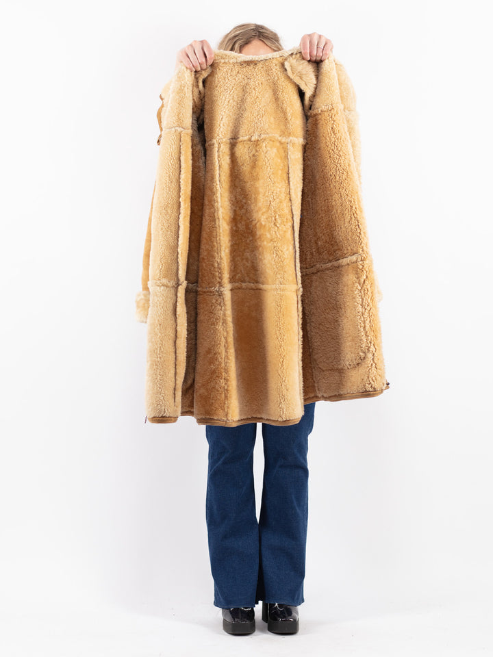 Vintage 70's Women Sheepskin Coat in Beige