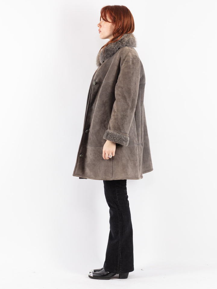 Vintage 70's Women Sheepskin Coat in Gray