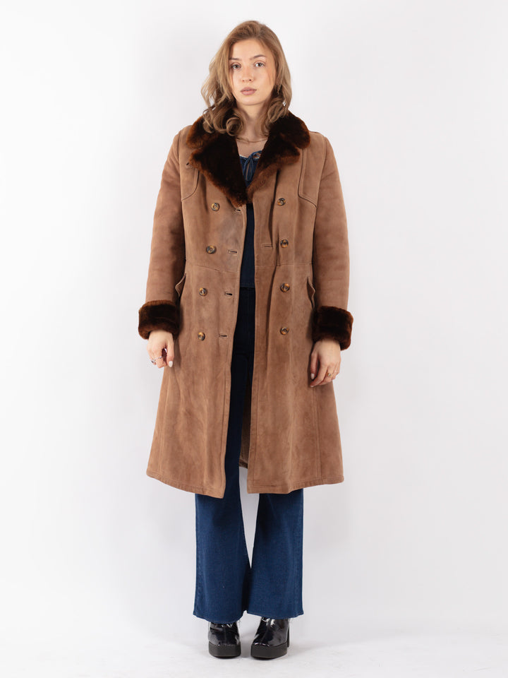 Vintage 70's Women Sheepskin Coat in Brown