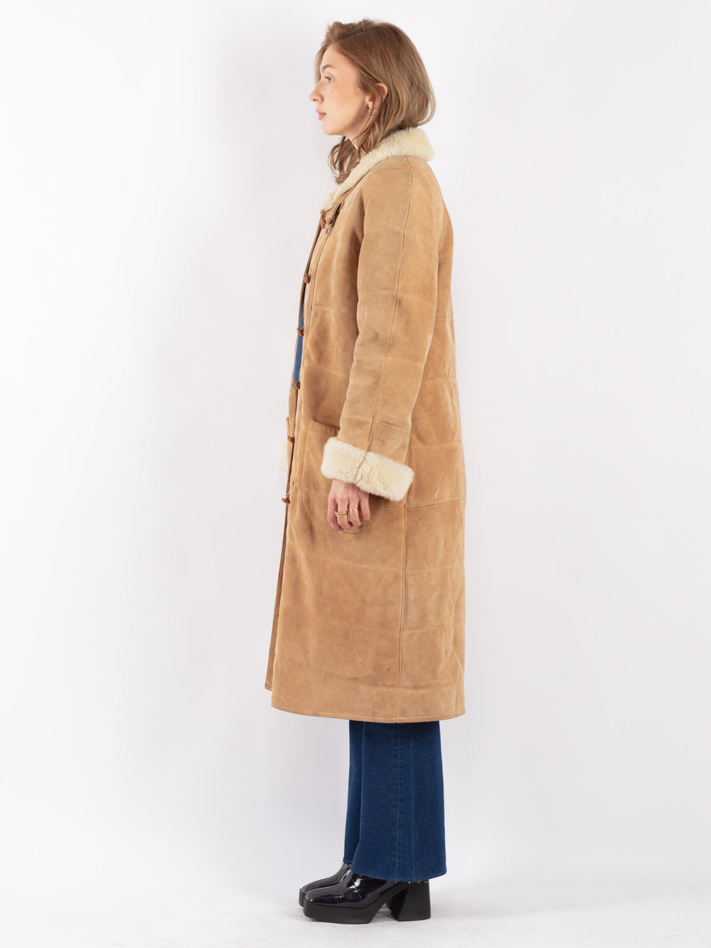 Vintage 70's Women Sheepskin Coat in Beige