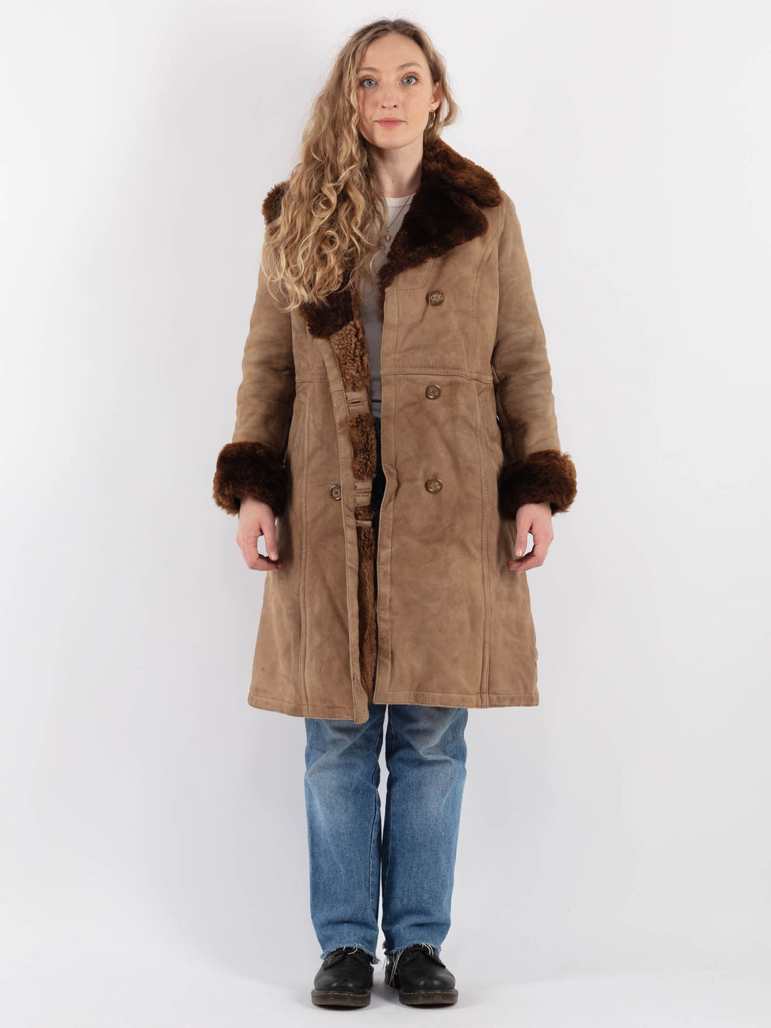 Vintage 70's Women Sheepskin Coat in BeigeV9324