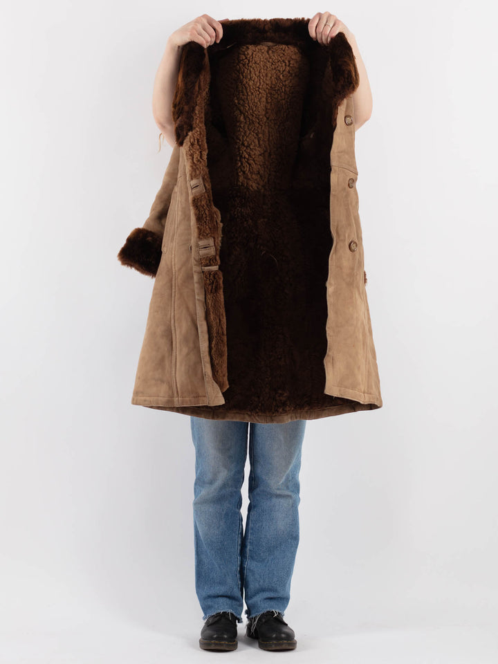 Vintage 70's Women Sheepskin Coat in BeigeV9324