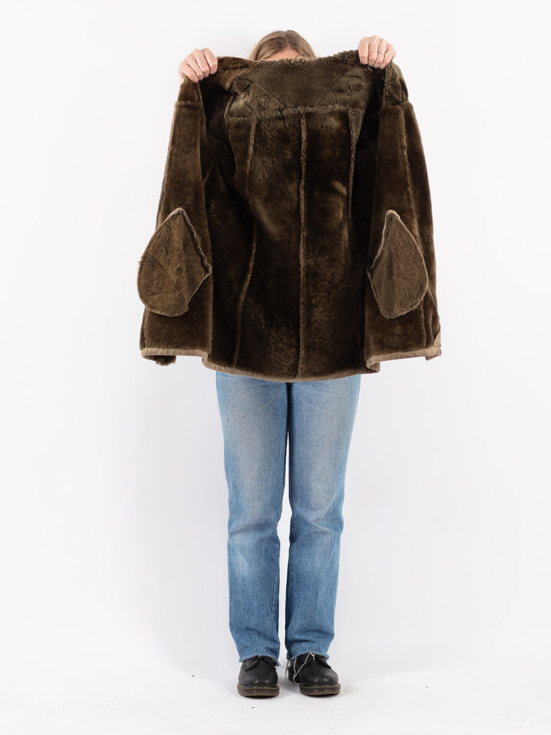 Vintage 70's Women Sheepskin Coat in Beige