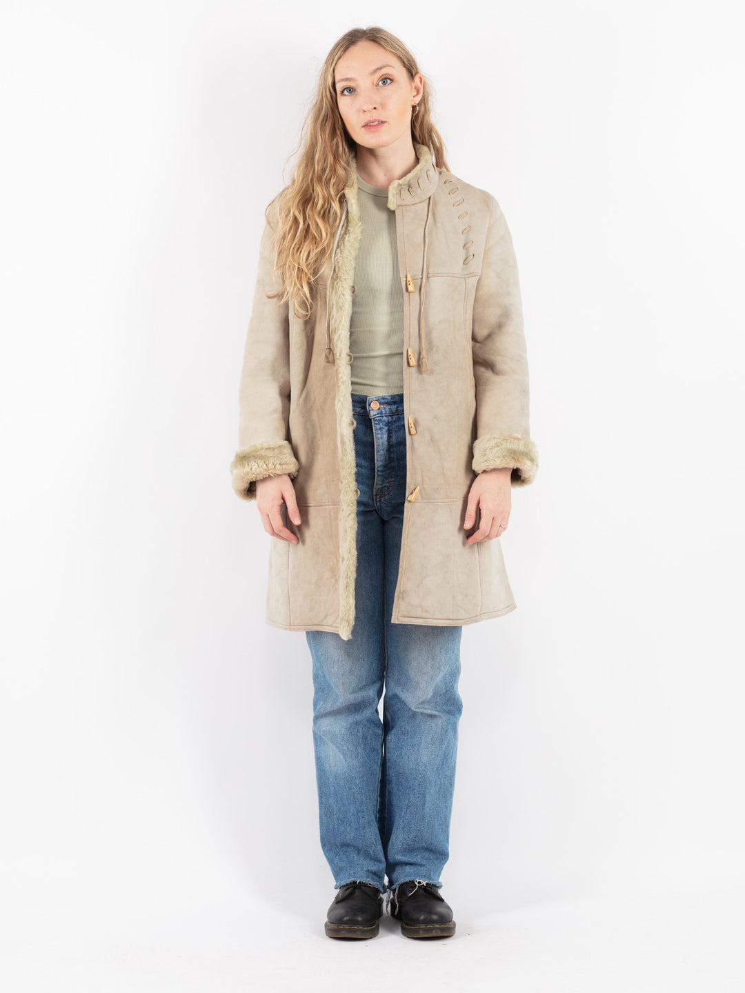 Vintage 70's Women Sheepskin Coat in Beige