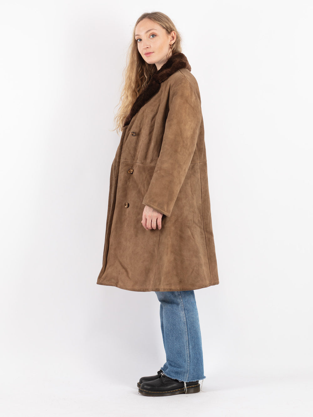 Vintage 70's Women Sheepskin Coat in Beige