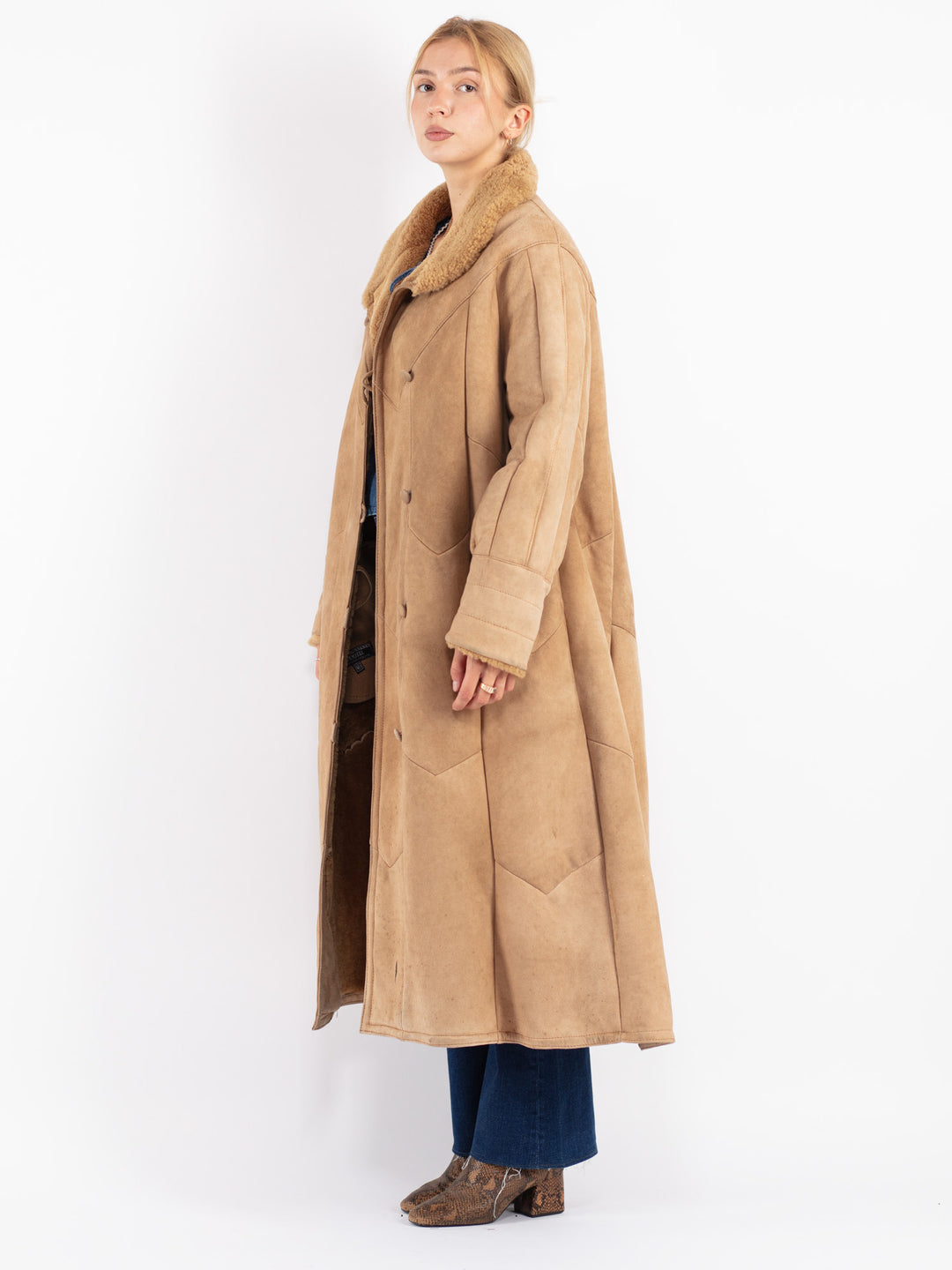 Vintage 70's Women Sheepskin Coat in Beige