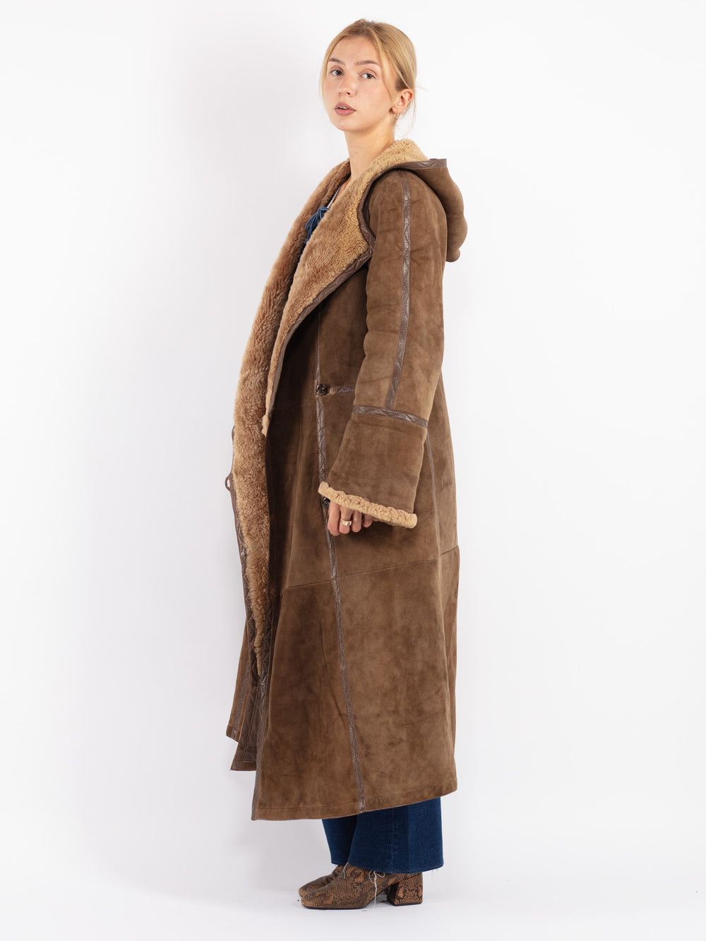 Vintage 70's Women Sheepskin Coat in Brown