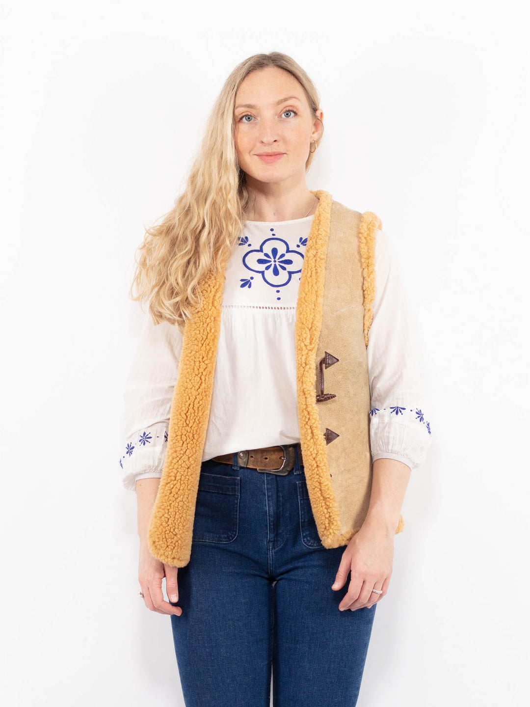 Vintage 70's Women Sheepskin Vest in BeigeA1049