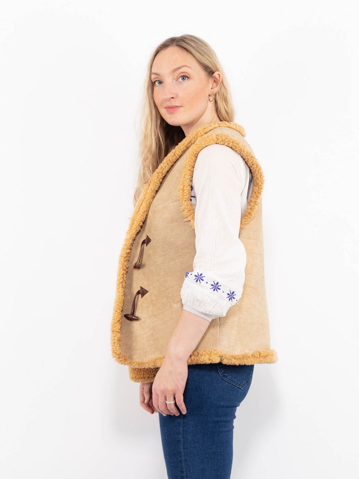 Vintage 70's Women Sheepskin Vest in BeigeA1049