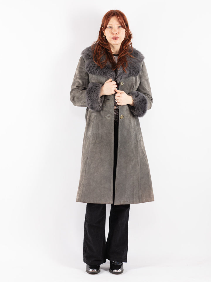 Vintage 70's Women Suede Coat in Gray