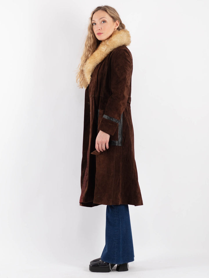 Vintage 70's Women Suede Coat in BrownV9225
