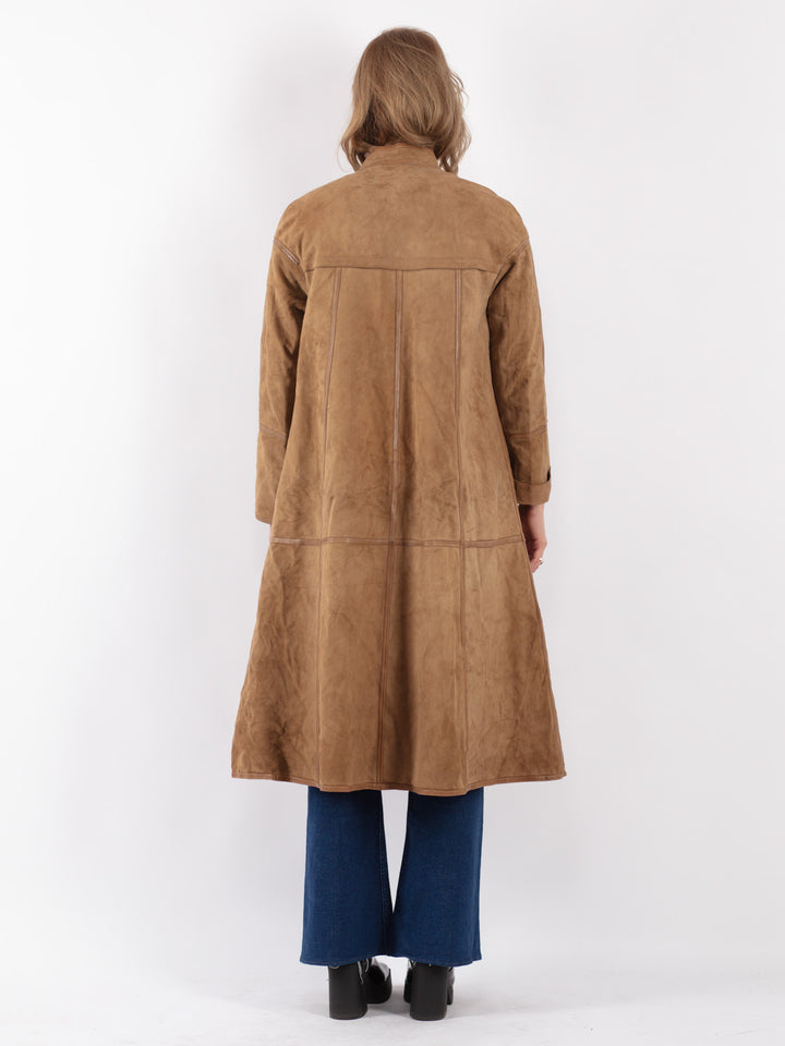 Vintage 80's Women Suede Coat in Beige