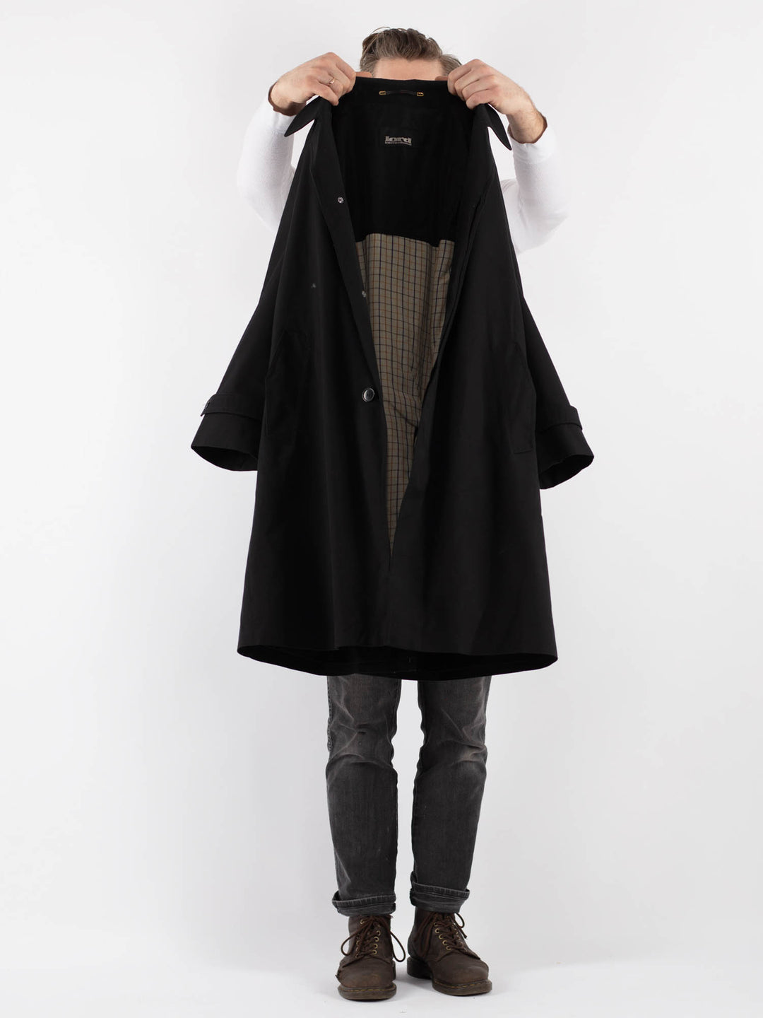 Vintage 80's Men Trench Coat in Black