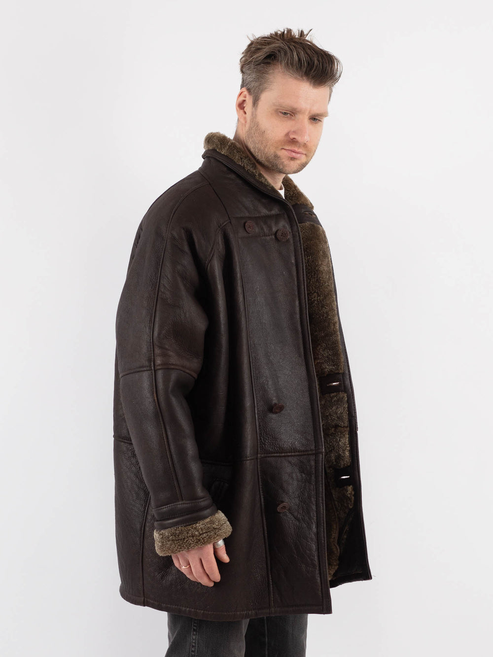 Vintage 80's Men Oversized Sheepskin Coat in Brown - NorthernGrip
