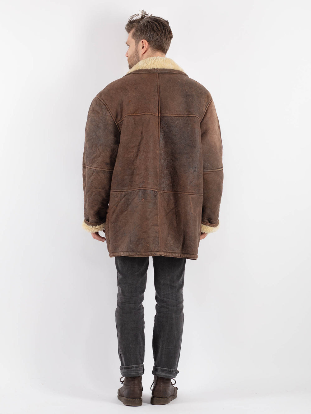 Vintage 90's Men Sheepskin Coat in BrownZ557