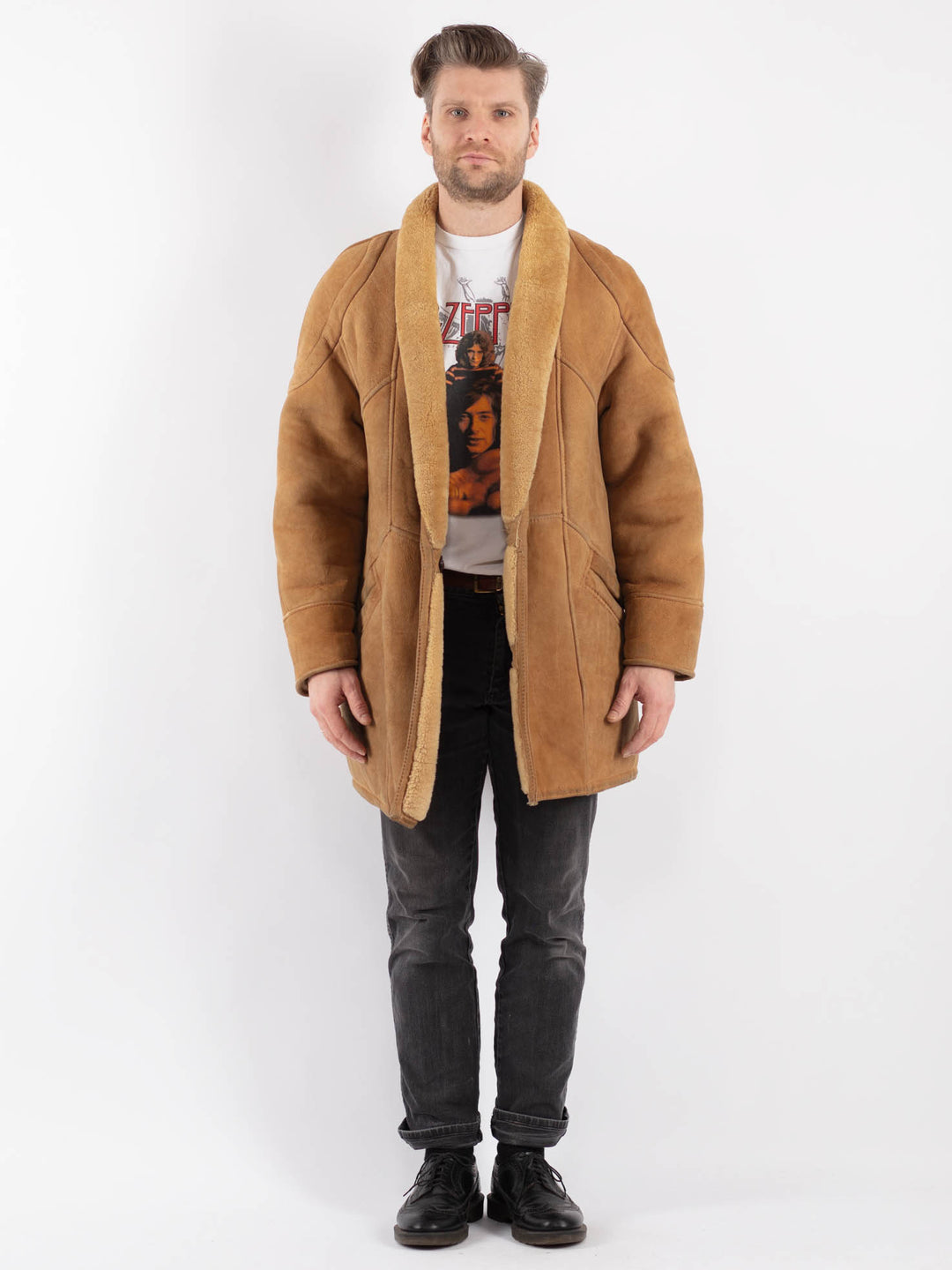 Vintage 80's Men Sheepskin Coat in BeigeZ473