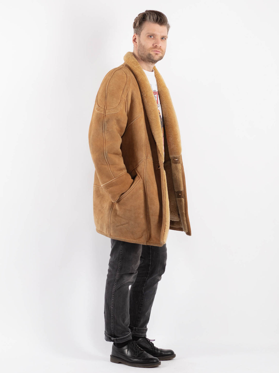 Vintage 80's Men Sheepskin Coat in BeigeZ473