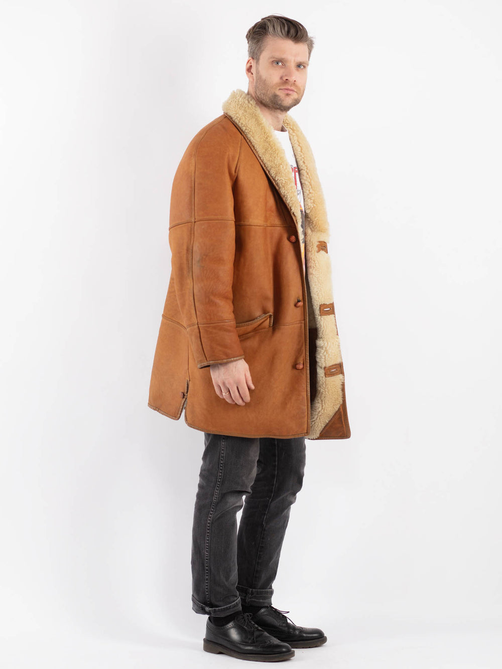 Vintage 80's Men Sheepskin Coat in BrownZ502
