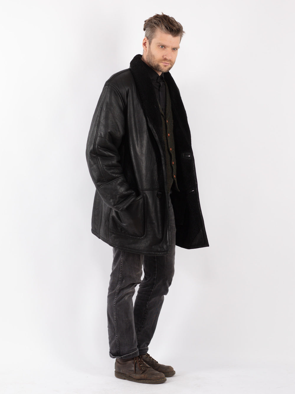 Vintage 80's Men Sheepskin Coat in Black