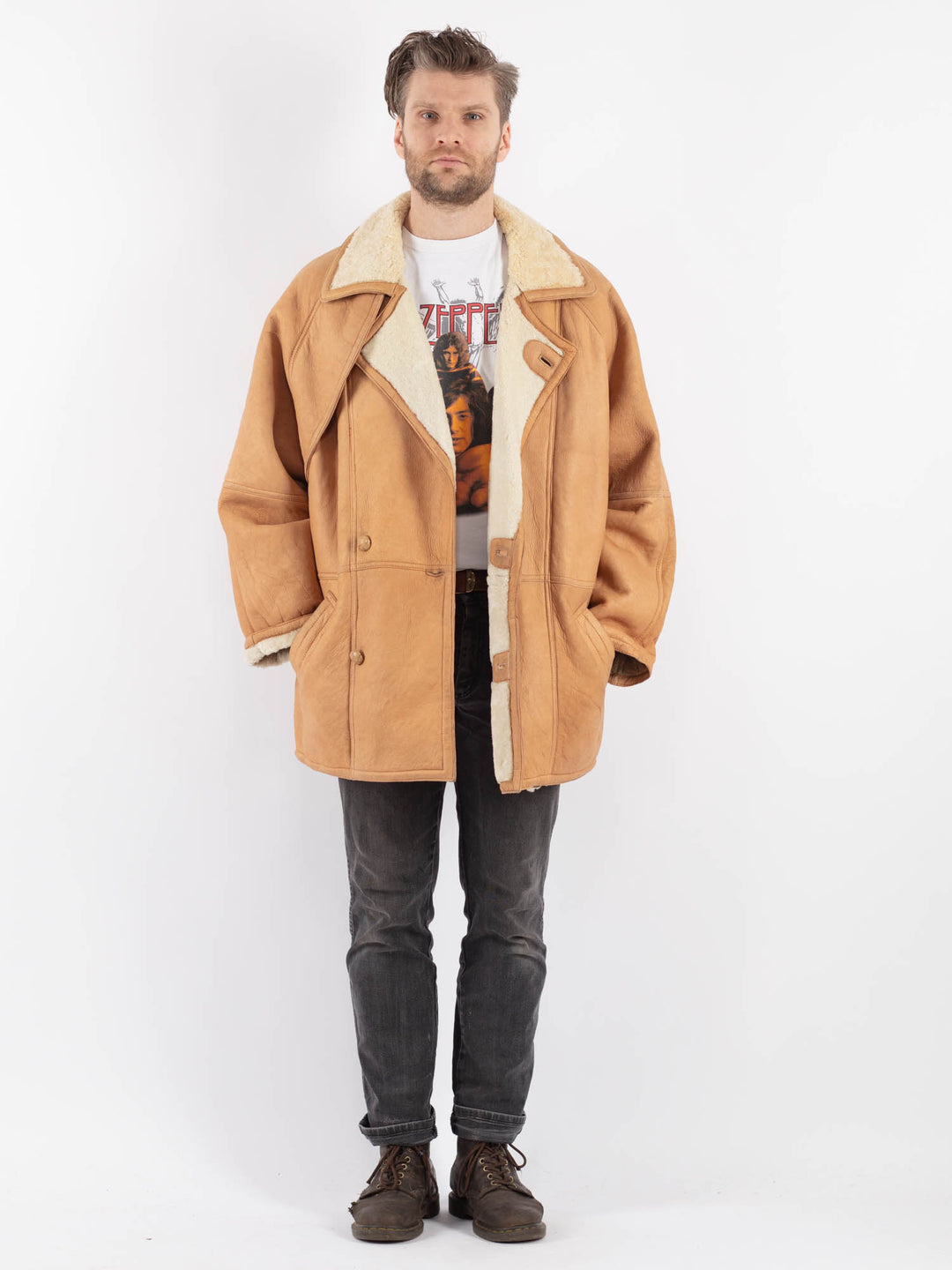 Vintage 80's Men Sheepskin Coat in BeigeZ603