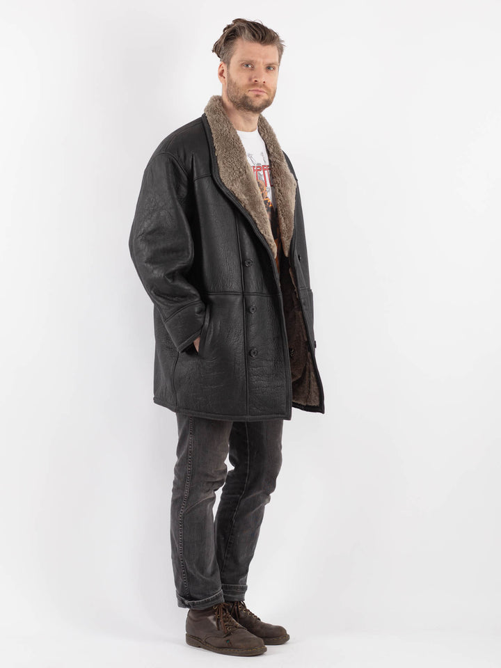 Vintage Men Sheepskin Coat in Black