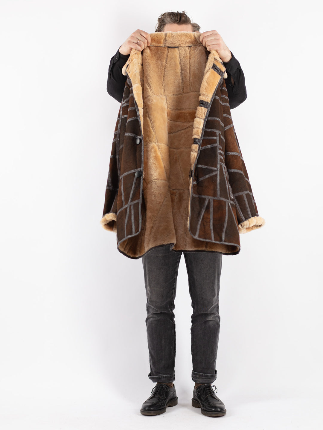 Vintage 90's Men Sheepskin Coat in Brown