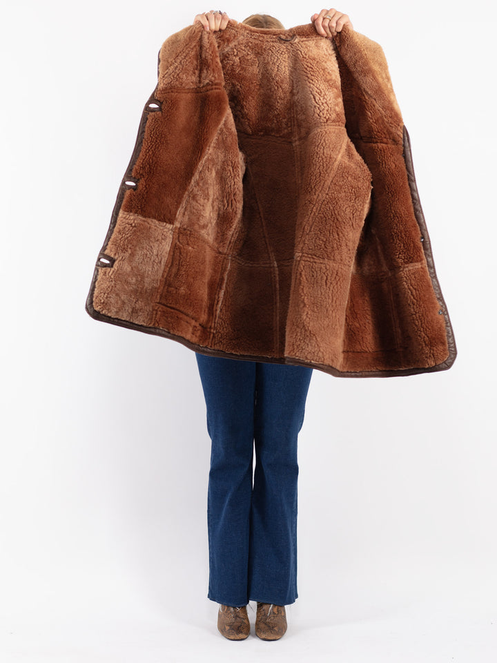 Vintage 80's Women Sheepskin Coat in Brown