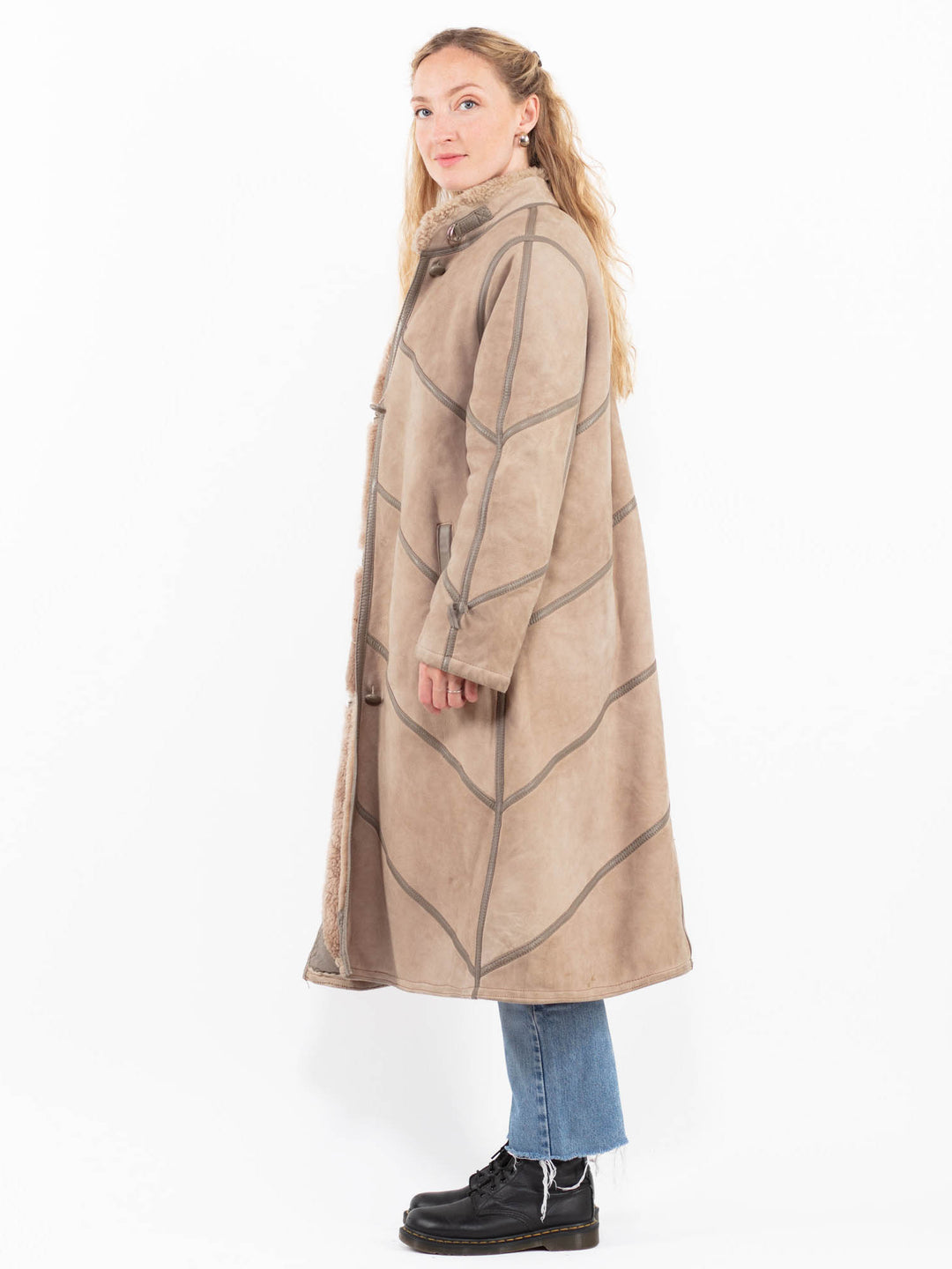 Vintage 80's Women Sheepskin Coat in BeigeA0241