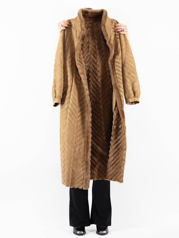 Vintage 80's Women Sheepskin Coat in BeigeV9748