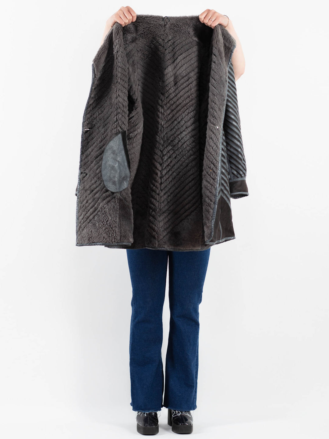 Vintage 80's Women Sheepskin Coat in GrayV9851