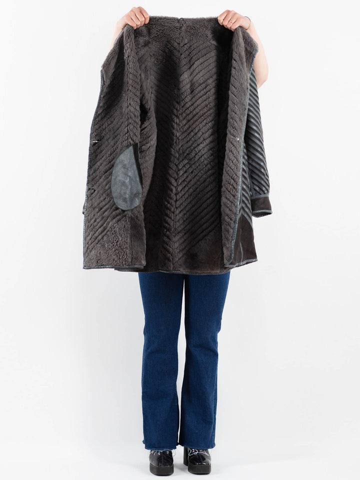 Vintage 80's Women Sheepskin Coat in GrayV9851