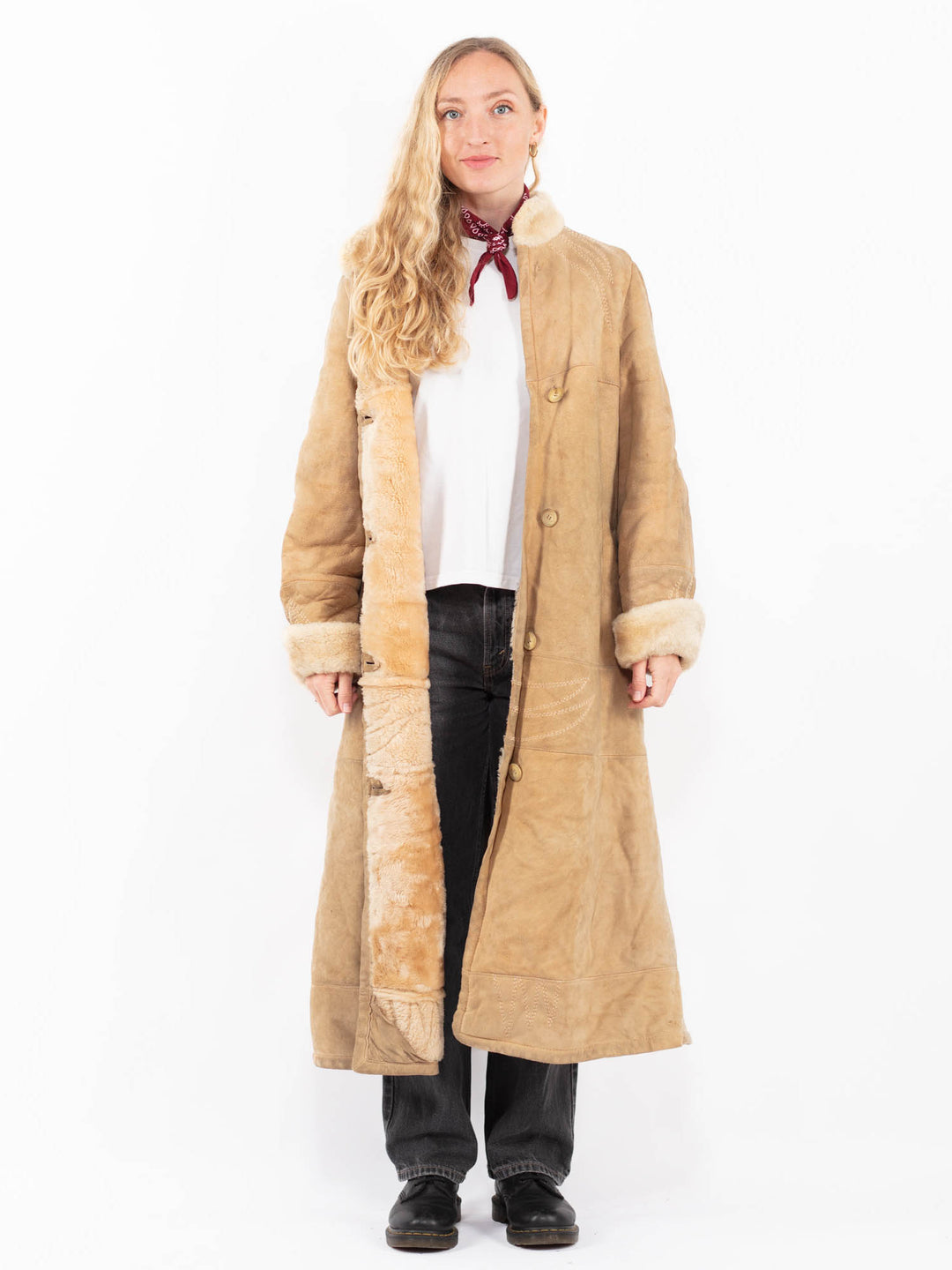 Vintage 80's Women Sheepskin Coat in BeigeA0599