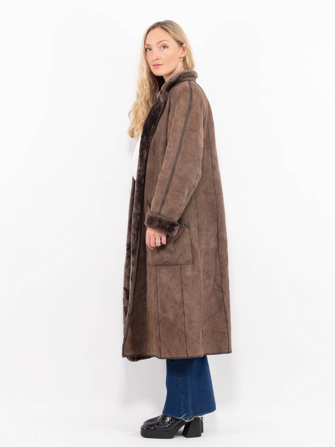Vintage 80's Women Sheepskin Coat in BrownA0989