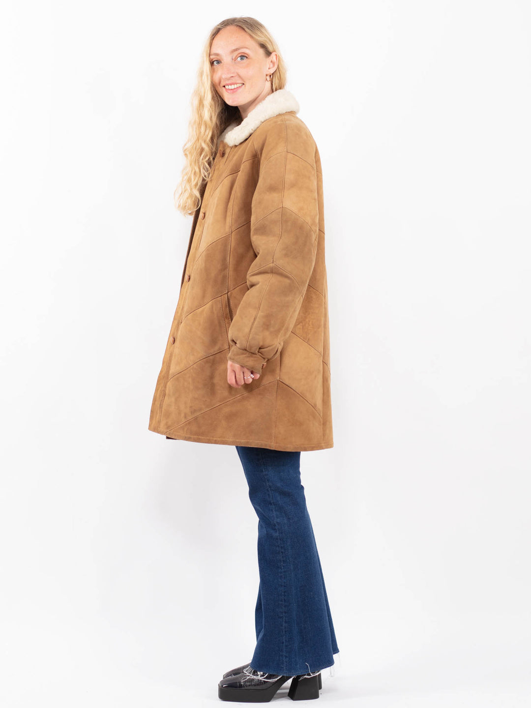 Vintage 80's Women Sheepskin Coat in BrownA0361
