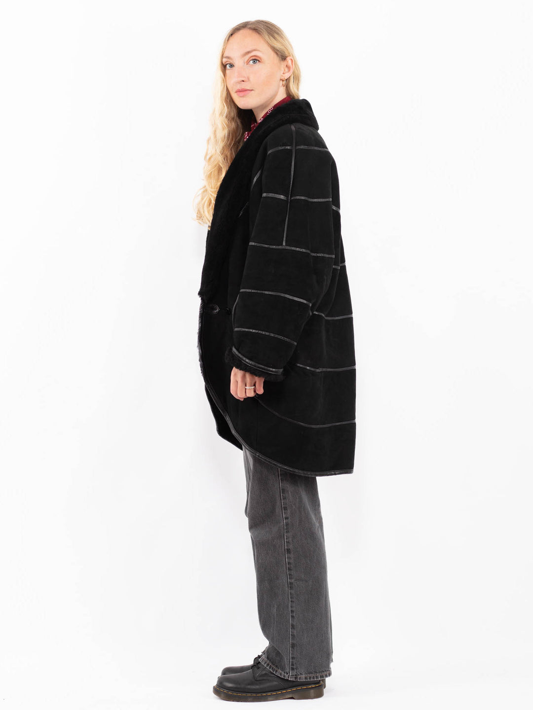 Vintage 80's Women Sheepskin Coat in BlackA0606