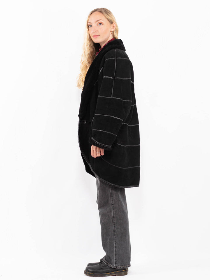 Vintage 80's Women Sheepskin Coat in BlackA0606