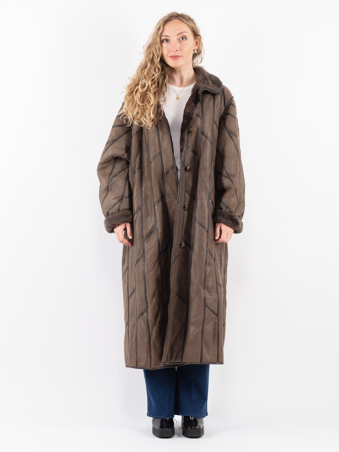 Vintage 80's Women Sheepskin Coat in Brown