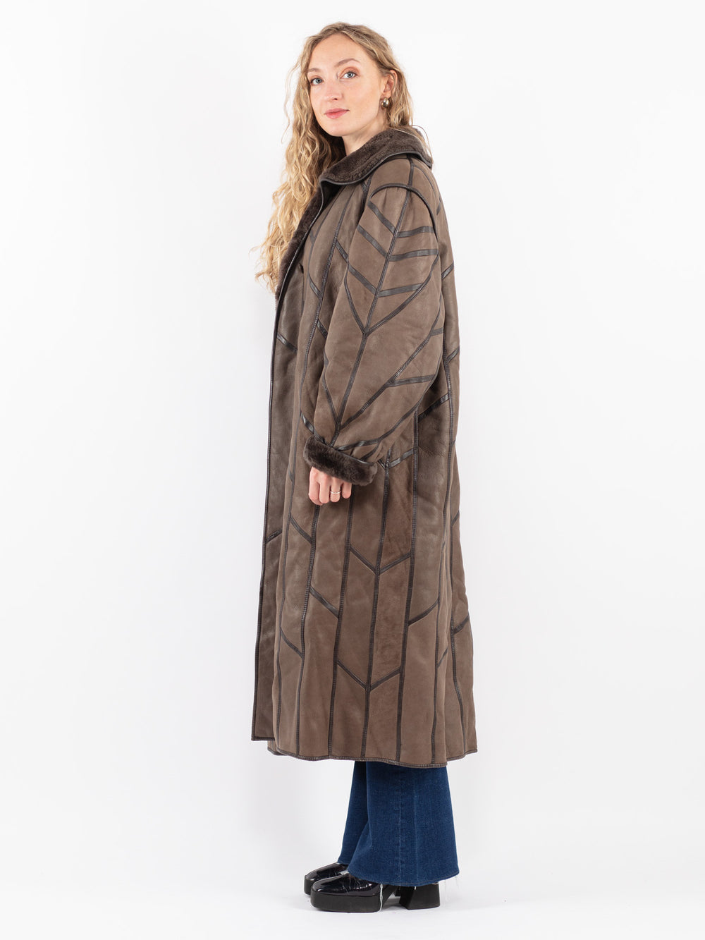 Vintage 80's Women Sheepskin Coat in Brown