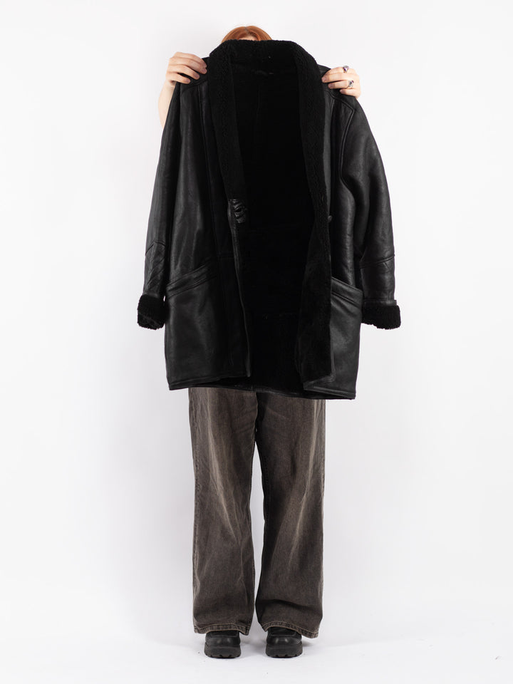 Vintage 80's Women Sheepskin Coat in Black